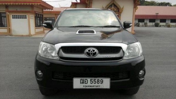 ขายเงินสด Toyota vigo D4D 2.5 VNturbo E Prerunner 2010
