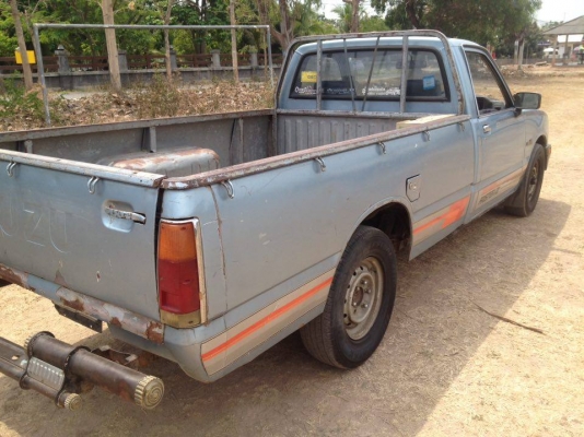 ขายอีซุซูkbz2500มังกือทะเบียนโอน