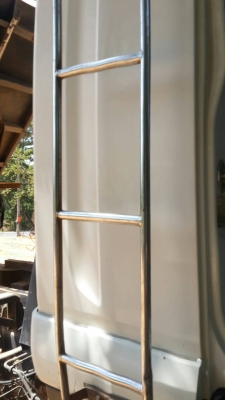 รถอีซูซุ 6 ล้อดั้ม FTR  240 แรงม้า  ปี 56.  ( รถวิ่ง 12x,xxx กม. )    สนใจติดต่อ  081 - 6079515