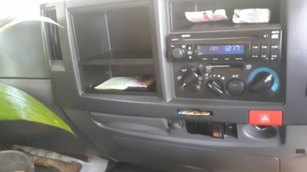 รถอีซูซุ 6 ล้อดั้ม FTR  240 แรงม้า  ปี 56.  ( รถวิ่ง 12x,xxx กม. )    สนใจติดต่อ  081 - 6079515