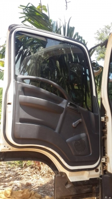 รถอีซูซุ 6 ล้อดั้ม FTR  240 แรงม้า  ปี 56.  ( รถวิ่ง 12x,xxx กม. )    สนใจติดต่อ  081 - 6079515