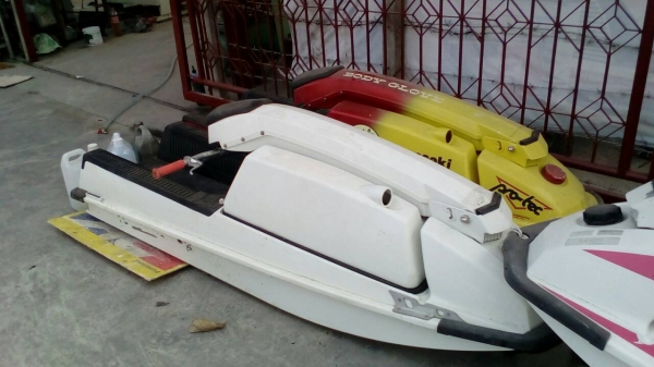 ีคาวา 550 เก่าญี่ปุ่น มีหลายลำ