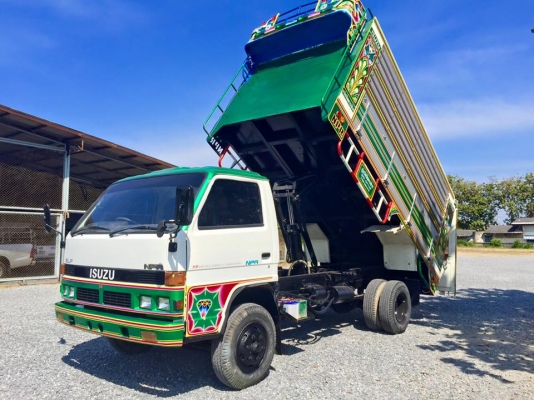 ขาย 6 ล้อดั้ม NPR วางเครื่อง 130 แรง ปี 1998 ยาว 4.20 เมตร ช่วงล่าง F หน้า - หลัง ต่อดั้มใหม่ กะบะบิเนียบใหม่ ทำสีใหม่หมด พวงมาลัยเพาเวอร์  คัดซีสวย ภายในครบ รถสวยพร้อมใช้งานเลย  รถยังไม่เคยใช้งาน ต่อเสร็จใหม่ๆเลยครับ เอาไปใช้ได้เลยขาย 6 ล้อดั้ม NPR วางเค