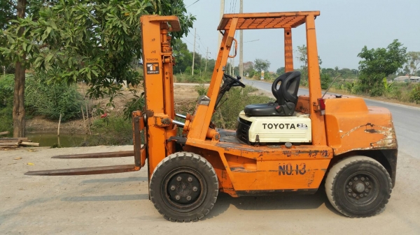 ขายด่วนรถยกดีเซล TOYOTA 4FD3.5ดีเซลยก3.5ตันเสาสูง3เมตรเกียรออโต้รถนอกเพิ่งเข้ามาใหม่ยังไม่เคยใช้งานในเมืองไทยเลย=รุ่นใหม่ขายถูกๆๆ