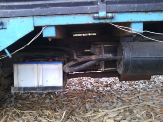 ขาย 6ล้อ อิซูสุ 100  แรง  ทะเบียน เอกสารพร้อมโอน