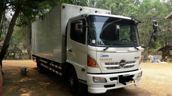 ขายหกล้อ ชีรี่ 500  ยาว 5.60 ม. ปี 56 สภาพป้ายแดงมาก่อนได้ก่อนครับ