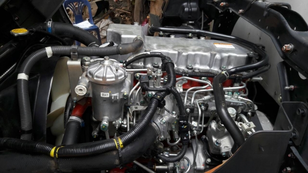 ขายหกล้อ ชีรี่ 500  ยาว 5.60 ม. ปี 56 สภาพป้ายแดงมาก่อนได้ก่อนครับ