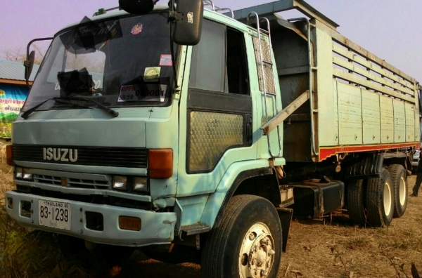 สิบล้อ อีซูชุ ร็อค FXZ23NFY 195โบว์ อินเตอร์ 2เพาใหญ่ สภาพดีสวยเดิมๆพร้อมใช้ ทะเบียนพร้อมโอน สิบล้อ อีซูชุ ร็อค FXZ23NFY 195โบว์ อินเตอร์ 2เพาใหญ่ สภาพดีสวยเดิมๆพร้อมใช้ ทะเบียนพร้อมโอน