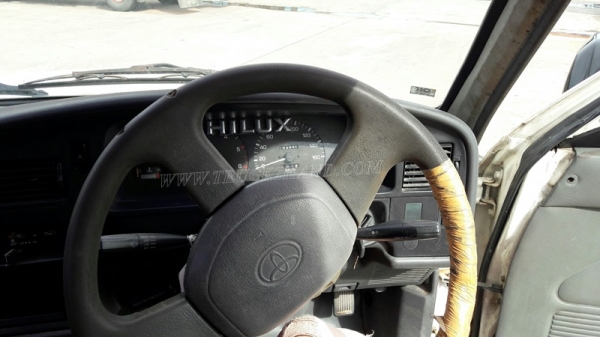 รถบรรทุกตู้เย็น TOYOTA 89 แรงม้า  ปีจดทะเบียน 2541