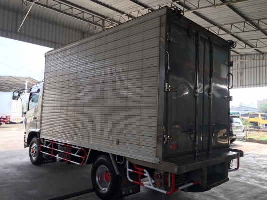 ขาย6ล้อ HINO.MAGA FC 9J Euro3. 500 เครื่องคอมมอลเรล145 เเรง วิ่ง รถห้างเเท้ๆ ตู้เย็นพร้อมเครื่องทำความเย็นอู่เอกชัย ยาว4.20  จดทะเบียนปลายปี 2554 (2011) สภาพป้ายเเดงใครต้องการไม่ผิดหวังราคา 950,000บาทจัดไฟเเนนได้.ดูรถได้ที่เต็นท์รถ JJ.AUTOCAR 2 หลังวัดจัน