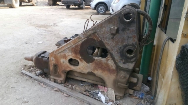 ขายหัวเจอะยี่ห้อ N P K. ใส่รถรุ่น  200 ขายถูกรับประกันใช้งานได้ครับ