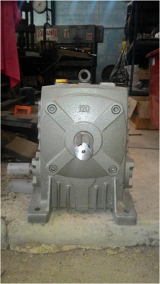 ขายเกียร์ทด (GEAR REDUCER) ยี่ห้อ FLENDERS ของใหม่เก่าเก็บ (ยังไม่เคยใช้)