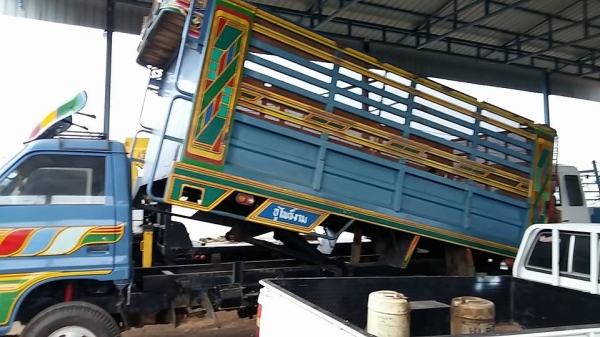 อีซุซุ KS32 เครื่อง 4BD1 2 เพลา สภาพพร้อมใช้ อีซุซุ KS32 เครื่อง 4BD1 2 เพลา สภาพพร้อมใช้