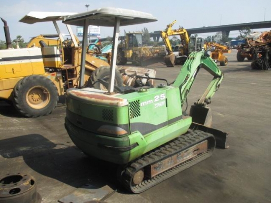 รถแบคโค Mitsubishi mm25 เก่านอก ปั้มนิ้ว