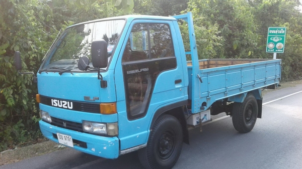 ISUZU 4 ล้อ 75แรงม้า รถห้างไม่ติดเวลา ISUZU 4 ล้อ 75แรงม้า รถห้างไม่ติดเวลา