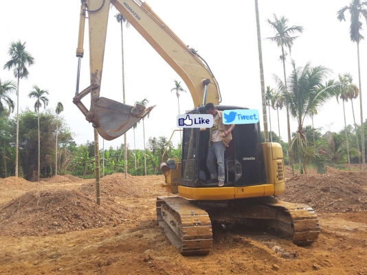 ขาย!! >>> Komatsu Pc128US <<< สภาพสวยจบ ราคา 850,000 บาท ขาย!! >>> Komatsu Pc128US <<< สภาพสวยจบ ราคา 850,000 บาท