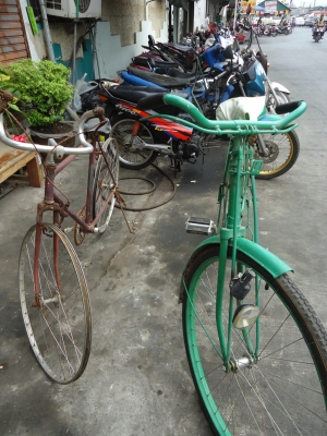 จักรยานโบราณ 2 คันคันเขียว 2600.- คันเสือหมอบ830.-