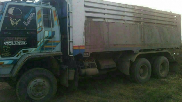 ขาย ISUZU 210 เครื่อง240 เกียร์ฟูเรอ สภาพสวยพร้อมใช้ ราคาต่อรองได้ ติดต่อได้ที่คุณ อ๊อฟ พิจิตร 086-737-9991