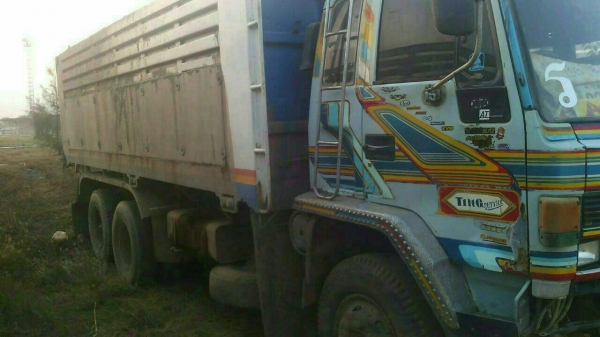 ขาย ISUZU 210 เครื่อง240 เกียร์ฟูเรอ สภาพสวยพร้อมใช้ ราคาต่อรองได้ ติดต่อได้ที่คุณ อ๊อฟ พิจิตร 086-737-9991