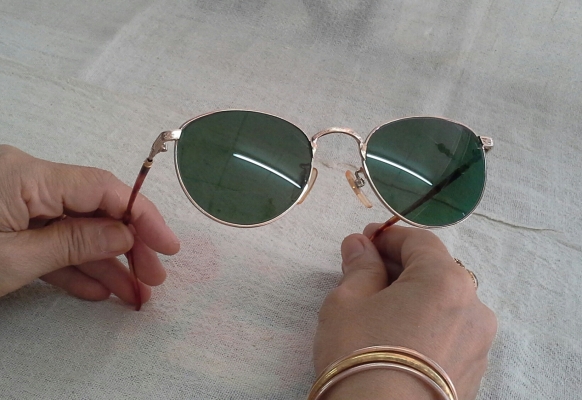 แว่นตาผู้ดีอังกฤษทรง 'หยดน้ำ-จอห์น เลนนอน' CONTINENTAL made in UK