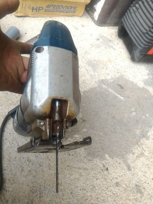 เลื่อยจิ๊กซอร์ไฟฟ้า ยี่ห้อ BOSGH  ปรับโมทการทำงานของใบเลื่อยขึ้นลงได้แบบต่างๆ