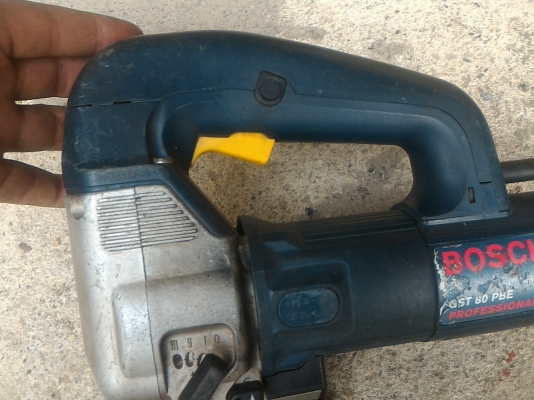 เลื่อยจิ๊กซอร์ไฟฟ้า ยี่ห้อ BOSGH  ปรับโมทการทำงานของใบเลื่อยขึ้นลงได้แบบต่างๆ