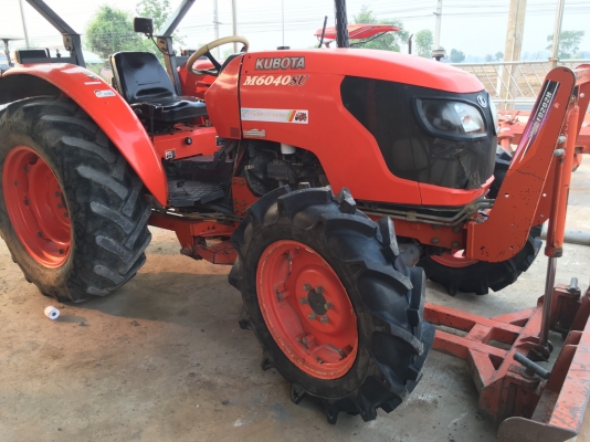 (M60 คันที่1)** ราคา 510,000 ** คูโบต้า M6040 ใบดัน+ผาน สภาพสวยสด สี เครื่อง เกียร์ เดิมทุกอย่าง 062 387-4789