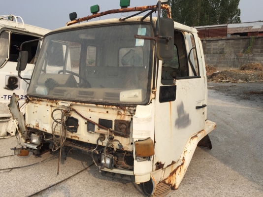 อีซูซุ ร็อกกี้ 175 เครื่องเกีรย์ solo 2 เพลาคาสซี สวย ชุดสเปร์น้ำพร้อม เปลี่ยนหัว นอก ยางใหม่ 10 เส้นเอกสารพร้อม โอนภาษีไม่ขาด ลดสุดๆปรับราคาใหม่ 750,000  บาท