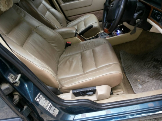 รถครอบครัว VOVLO ปี96 ติดแก๊สห้วฉีดถังโดนัส ขับดี ช่วงล่างดี สภาพสวย ราคา 66,000 บ.รถอยู่ดอนเมือง