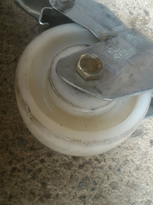 ล้อพลาสติกวิศวกรรม. 4"ลูกล้อไนล่อน ยี่ห้อ WAGEN Rollen จากเยรมัน ใช้งานมาน้อน สภาพ 95 \% ขึ้น