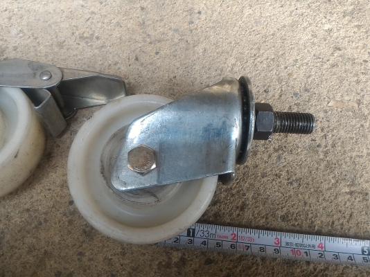 ล้อพลาสติกวิศวกรรม. 4"ลูกล้อไนล่อน ยี่ห้อ WAGEN Rollen จากเยรมัน ใช้งานมาน้อน สภาพ 95 \% ขึ้น