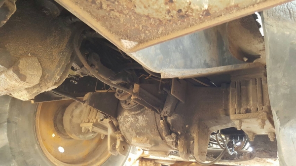 ขาย รถตักหน้าขุดหลัง 2 เพลา MF 750 เอกสารเล่มทะเบียนครบ เครื่องดี ปั้มดี มีไลน์แย็กแต่ไม่ให้หัวแย็ก มีบุ้งกี๋ให้ ราคาคุยกันได้ครับ