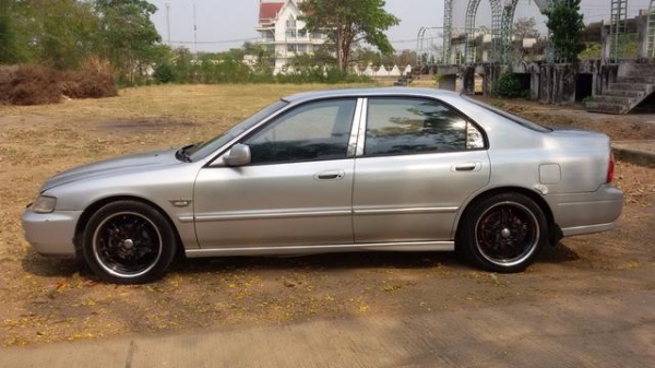 Honda Accord ไฟท้ายก้อนเดียว ปี 95 at lpg