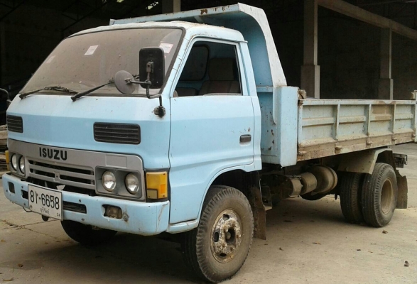หกล้อ อีซูซุ KS110ฝาดำ ดั้ม ช่วงล่างท้าย F สภาพดีสวยพร้อมใช้ ทะเบียนพร้อมโอน ราคา 225,000บ ครับ