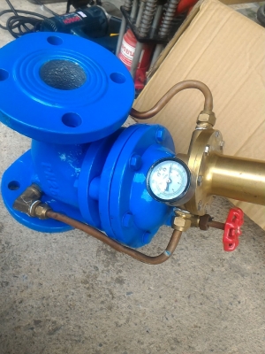 ประตูน้ำแบบทำงานทางเดียวด้วยระบบแรงดันของน้ำ ช่วยให้ควบคุมน้ำได้ง่าย