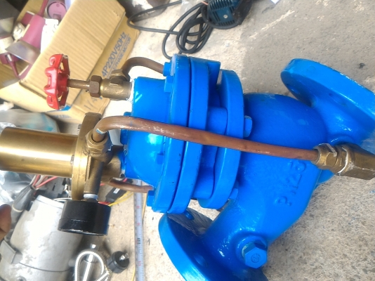 ประตูน้ำแบบทำงานทางเดียวด้วยระบบแรงดันของน้ำ ช่วยให้ควบคุมน้ำได้ง่าย