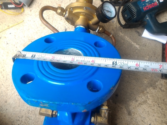 ประตูน้ำแบบทำงานทางเดียวด้วยระบบแรงดันของน้ำ ช่วยให้ควบคุมน้ำได้ง่าย