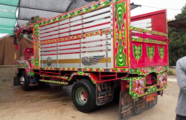 ขาย รถอีแต๋นสภาพสวยจัด มีเล่มทะเบียน เครื่อง YANMAR 16 แรง แผงข้างมิเนียม มีสโลว์กลาง