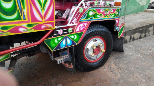 ขาย รถอีแต๋นสภาพสวยจัด มีเล่มทะเบียน เครื่อง YANMAR 16 แรง แผงข้างมิเนียม มีสโลว์กลาง