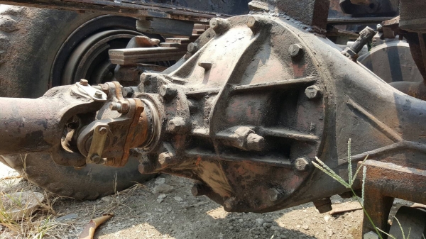 ขาย หัวคัสซี 10 ล้อ NISSAN เพลาเดียว เอกสารเล่มทะเบียนพร้อมชุดโอน เครื่อง PD6-T 260 แรงม้า(ไม่มีใบคุมเครื่อง) เกียร์ใหญ่สโลว์ท้ายเกียร์ คัสซีสวยตลอดเส้น ราคาต่อรองได้ครับ