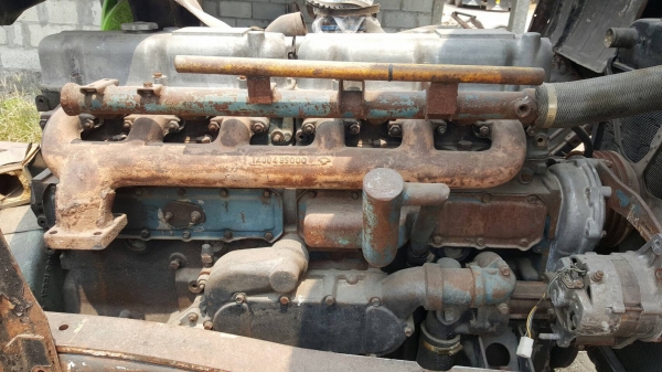 ขาย หัวคัสซี 10 ล้อ NISSAN เพลาเดียว เอกสารเล่มทะเบียนพร้อมชุดโอน เครื่อง PD6-T 260 แรงม้า(ไม่มีใบคุมเครื่อง) เกียร์ใหญ่สโลว์ท้ายเกียร์ คัสซีสวยตลอดเส้น ราคาต่อรองได้ครับ