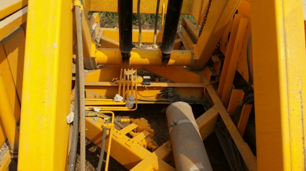 โชว์ให้เห็นครับ รถกระเช้า แมนลิฟท์ ขากรรไกร AICHI ตีนตะขาบ แทร็กเหล็กหุ้มยาง สูง 15 เมตร