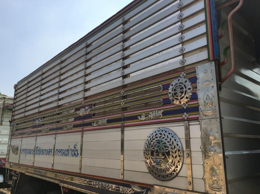 ขายรถสิบล้อ ISUZU DECA FXZ 320แรง ปี49พ่วงแม่ลูก ดั้มมิเนียมชุดใหญ่ อู่ ส.สมบัติ คอกเกษตร สู่ง2.20 เมตร แม่ยาว.6.20 ลูกยาว6.8 เมตร ยางสวยทั้ง22เส้น น้ำหนักรถเปล่า 19,300  น้ำหนักบรรทุกได้ 31,200