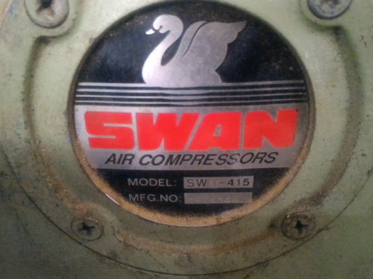 หัวปั็มลมขนาดใหญ่ แบบ 4 สูบ ยี่ห้อ SWAN จากญี่ปุ่นสภาพดูจากภาพนอกไม่รั่วไม่ซึม ไม่มีรอยน้ำมัน