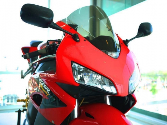 ขาย Honda Cbr1000 2005 พร้อมทะเบียนแท้โอนขนส่ง รถสวยมากๆเจ้าของเก่าดูแลอย่างดี สภาพเครื่องสดๆ