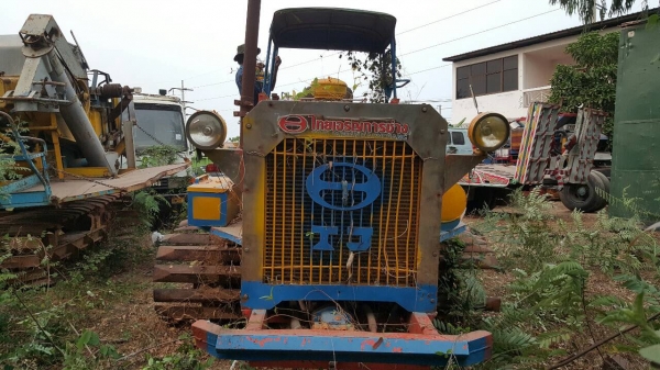 ขาย รถตีดินพร้อมใช้งาน อู่ไทยเจริญการช่าง เครื่อง HINO JO8C 260 แรงม้า ช่วงล่างตัวเดิน 12 โรตารี่ดี ราคาต่อรองได้ครับ