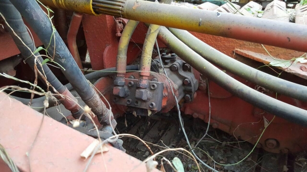 ขาย รถตีดินพร้อมใช้งาน อู่ไทยเจริญการช่าง เครื่อง HINO JO8C 260 แรงม้า ช่วงล่างตัวเดิน 12 โรตารี่ดี ราคาต่อรองได้ครับ