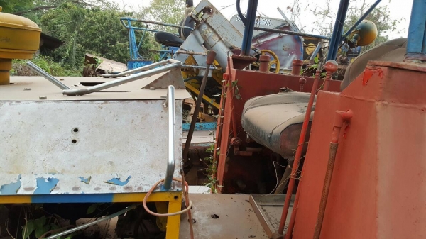 ขาย รถตีดินพร้อมใช้งาน อู่ไทยเจริญการช่าง เครื่อง HINO JO8C 260 แรงม้า ช่วงล่างตัวเดิน 12 โรตารี่ดี ราคาต่อรองได้ครับ