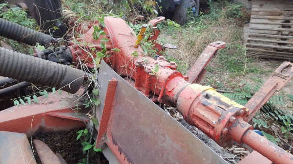 ขาย รถตีดินพร้อมใช้งาน อู่ไทยเจริญการช่าง เครื่อง HINO JO8C 260 แรงม้า ช่วงล่างตัวเดิน 12 โรตารี่ดี ราคาต่อรองได้ครับ