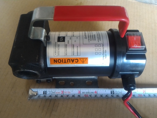 ปั๊มดูด - จ่าย เอนกประสงค์ น้ำ , น้ำมัน , ของเหลวอื่น แบบใช้ไฟ DC 12 V.  มีกำลัง 155 W. อัตราการไหล 40 ลิตร/นาที จ่ายขึ้นได้สูง 10 ม. ท่อ 1 นิ้ว